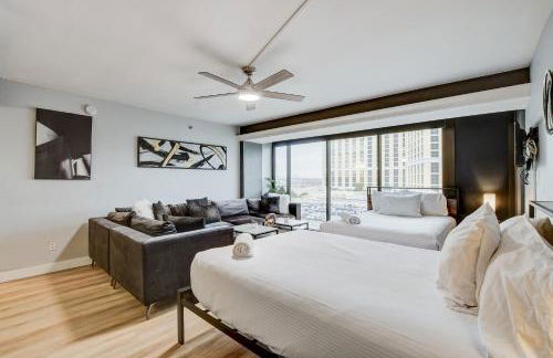 Iconic Vegas Views - 6 comfy Beds, NO RESORT FEES, Center Strip! - Foto 78