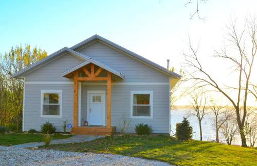 Comfortable and Modern Cabin Rental on Lake Red Rock near Pella, Iowa - Foto 1