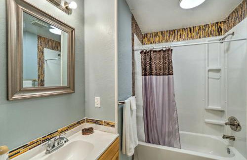 Centrally Located Lawton Home Dogs Welcome! - Foto 19