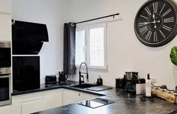 Black&White Home-by So'SerenityHome-Balcon-Parking - Foto 20