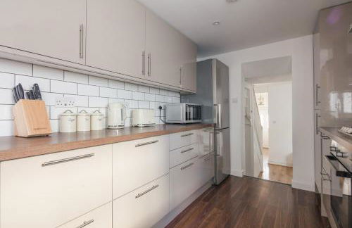 Spacious 3 Bedroom Home with PS5 and Pool Table Near O2 Arena Canary Wharf and Elizabeth Line to Central London - Foto 53