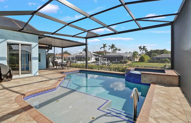 Cape Coral Pool Home With Boat Lift, Access to Gulf - Foto 1
