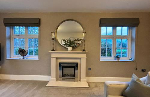 Show home Chester, Chester Zoo, Cheshire Oaks - Photo 6