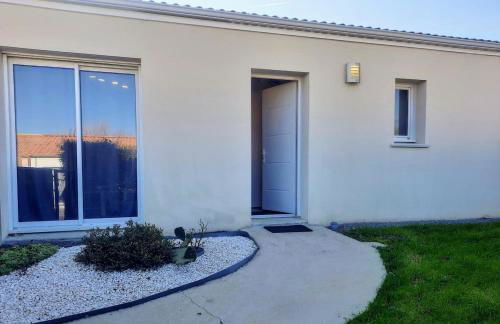 Les Merisiers - Maison moderne avec jardin - Foto 32