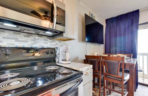 Waterfront Corpus Christi Escape with Pool Access! - Foto 8