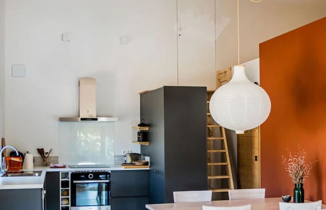 Bright, Modern Loft Comfortable Vacation Home - Foto 9