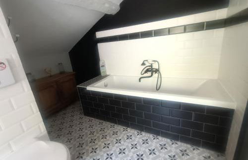 LA PETITE BICOQUE au fond du jardin - Foto 21