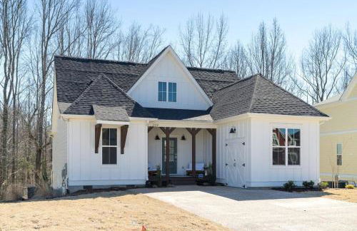 Cottage with 3 King Beds, 3 min to Marina, Fire Pit - Foto 5