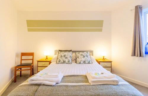 NEW! 2BR House in Leamington Spa by Clarendon Stays , Ideal for Professionals, Free Parking, WiFi, Smart TV! - Foto 10