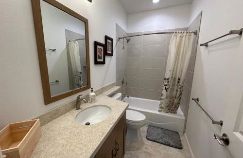 New Tropical Island Ohana near Beach with community Pool Spa Gym PingPong and more - Foto 21