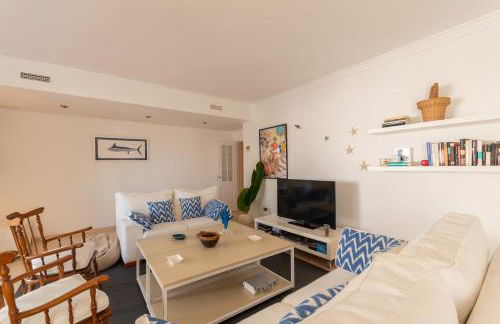 Apartment, front line beach, in Las Arenas, Bahía de Marbella - Photo 19