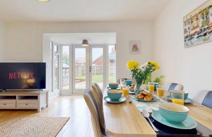 Weldon Road - Townhouse Overlooking the Park with Parking - Foto 27