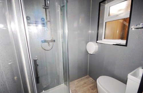 Relaxing Getaway With Hot Tub & Sauna Sleeps 6 - Foto 30