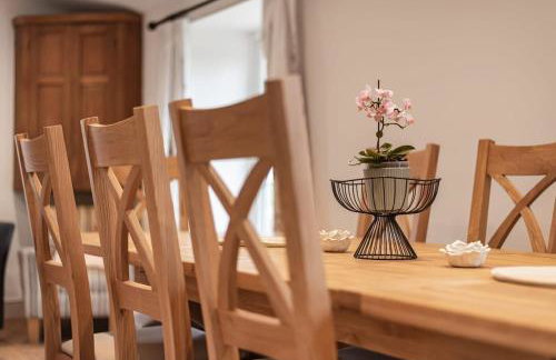 Luxury country oak beamed peaceful retreat - Photo 25