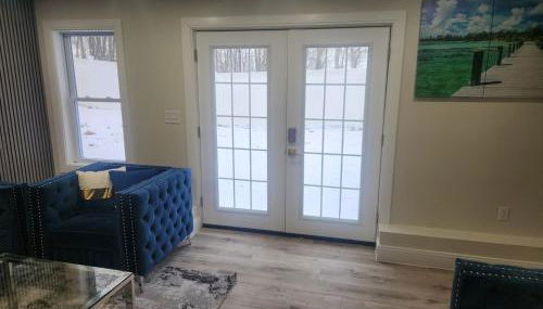 Shrewsbury King Suite | 100in TV + Shower - Foto 2