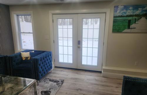 Shrewsbury King Suite | 100in TV + Shower - Foto 2