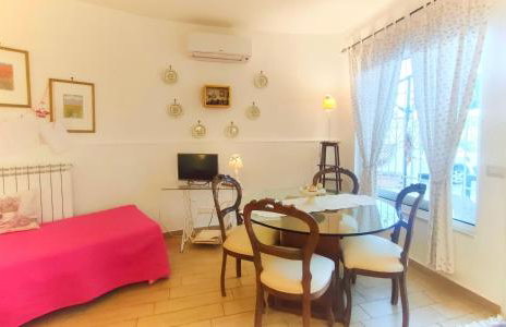 Amorevole villa con terrazza e doccia esterna - Foto 11