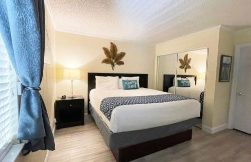 Amazing Waterfront Views Resort, Enjoy Heated Pool & Sunset! - Photo 37