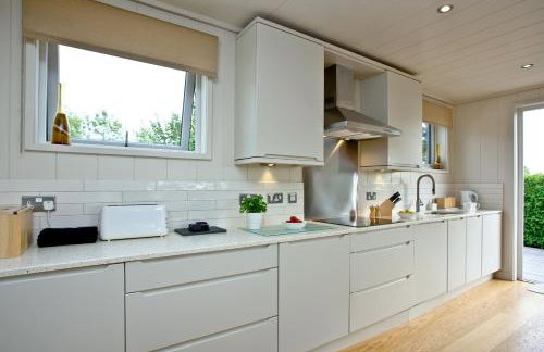 Amber Lodge, Strawberryfield Park - Hot Tub - Free WiFi & Parking - Photo 14