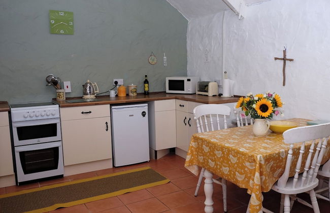 Cowshed Cottage Located nr Kynance Cove - Foto 3