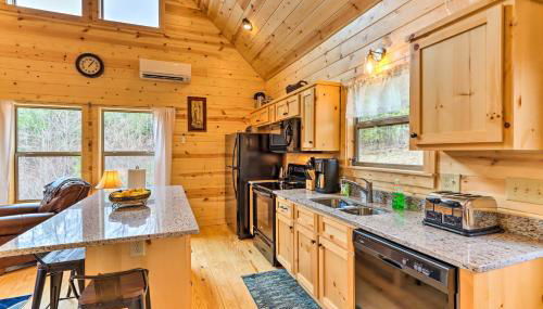 Cozy Mtn Cabin Spacious Deck and Forest Views! - Foto 2