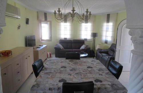 Mooie vrijstaande vakantiewoning met privé-zwembad - Foto 7