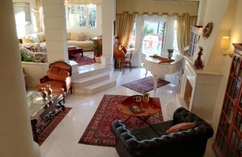 Πολυτελής κατοικία με θέα τον Θερμαϊκό - Foto 1