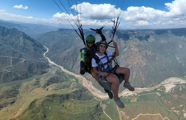 Chicamocha Canyon Paragliding Flight - Foto 8