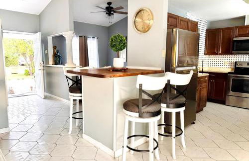 Main Villa 15 mins from Theme Parks & MCO - Foto 15