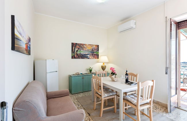 La Finestra Dei Ciclopi - Foto 1