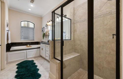 Modern Luxury Townhome in Uptown Galleria - Foto 13