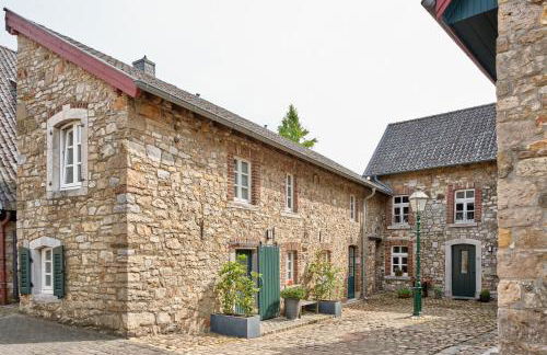 NEU! Historischer Altbau in ruhiger Lage - Foto 1