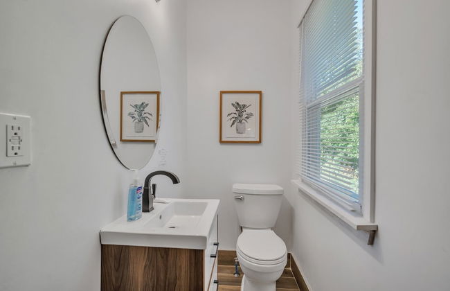 Pet Friendly 5BR Home near Downtown Detroit by RedAwning - Photo 30