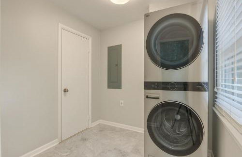 Stylish Forest Retreat Minutes from DC - Gary - Foto 31