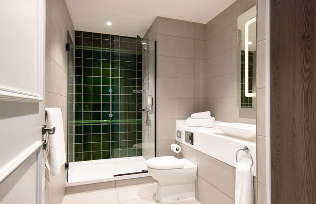 Native Glasgow - Photo 67