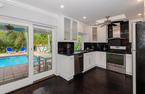 Miami Dream Home/ Pool/Jacuzzi/ Fire Pit - Foto 10