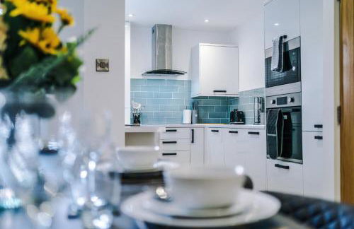 Serene & Contemporary Hoole House - Photo 13