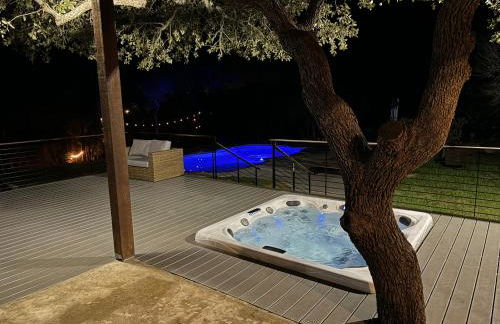 Upscale Modern Hill Country Home! Has it ALL! - Foto 11