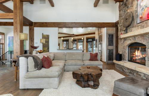 Private Hot Tub, Theater Room, Valet Parking and Ski & Boot Storage at Ritz Carlton - Foto 21