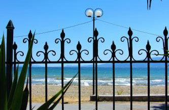 Amarynthos Beachfront Vacation House with garden - Foto 13