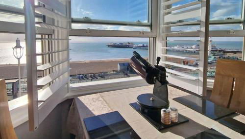 Direct Sea Views, Seafront Location & Free Parking - Foto 5
