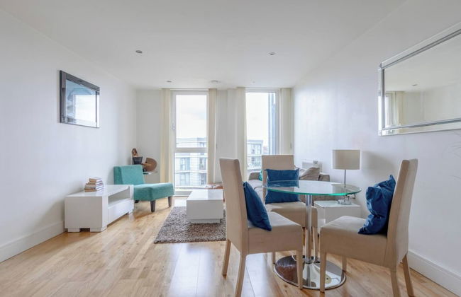 Sleek & Sunny 1BD Flat Near Greenwhich - Deptford! - Foto 14