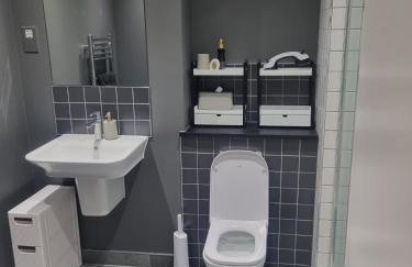 Poplar by Canary Wharf - Photo 3