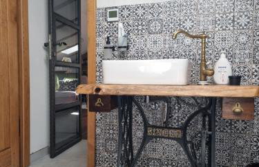 Eclectic suburbian oasis 7km from the beach - Foto 3