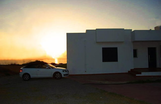 Cristelia Luxury Sea Front & Pool Villa - Foto 32