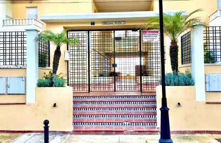 BEACHFRONT APARTMENT In LA CALA DE MIJAS - Photo 13