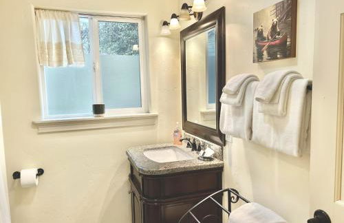 Bigfork Lake Getaway - Photo 9