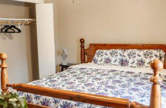 Rest Easy Retreat - 2BR Near SHSU - Pool - WiFi - Free Parking - Foto 35