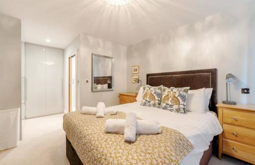 Spacious Family Oasis Explore with Ease - Pass the Keys - Photo 15