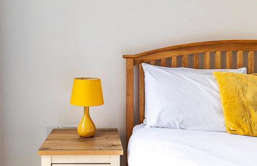 Chic Crystal Palace Flat with Balcony & Workspace - Foto 23